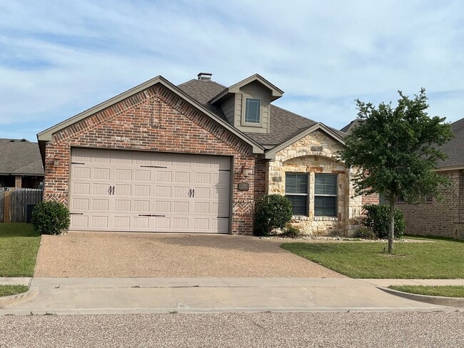 property at 3124 Silver Saddle Dr