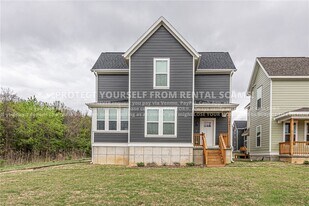 1047 S Laramie Hts in Fayetteville, AR - Building Photo