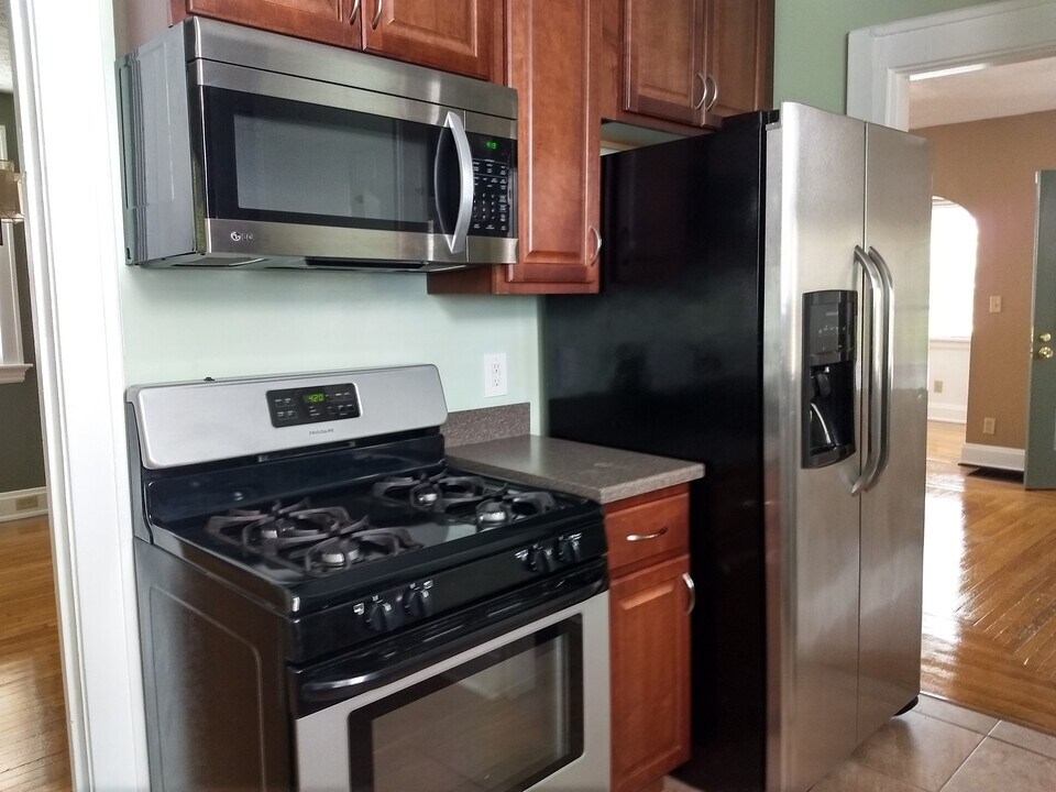 2306 Moerlein Ave in Cincinnati, OH - Building Photo