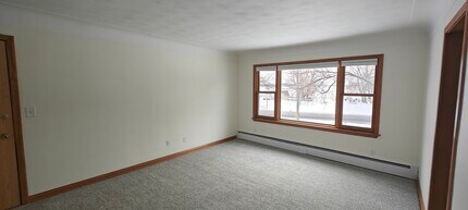 2473 Lake Ave, Unit 2 in White Bear Lake, MN - Building Photo - Building Photo