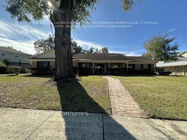 property at 622 S Sweetwater Blvd