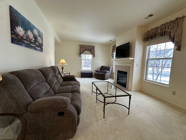 1075 Alameda Blvd, Unit 1075 in Troy, MI - Foto de edificio - Building Photo