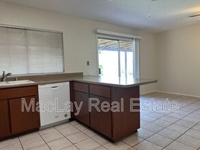 2514 S Cottonwood Dr in Tempe, AZ - Foto de edificio - Building Photo
