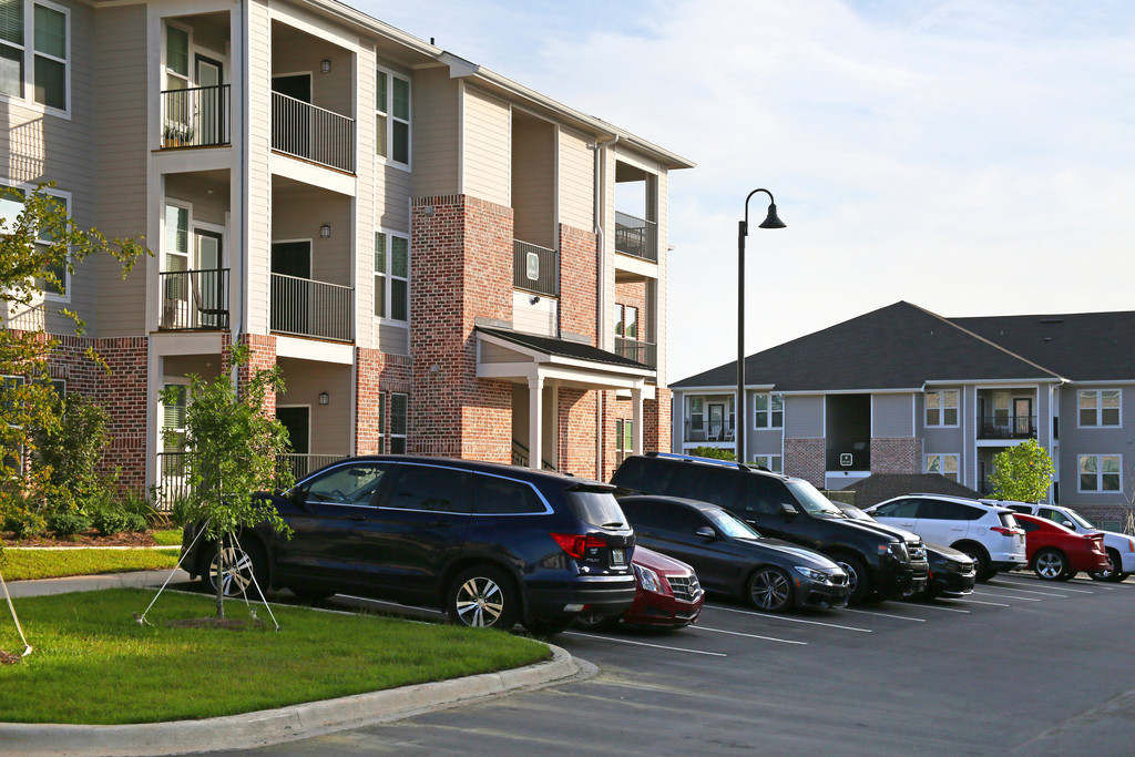 Arbor Trace at Canopy Apartments in Tallahassee, FL