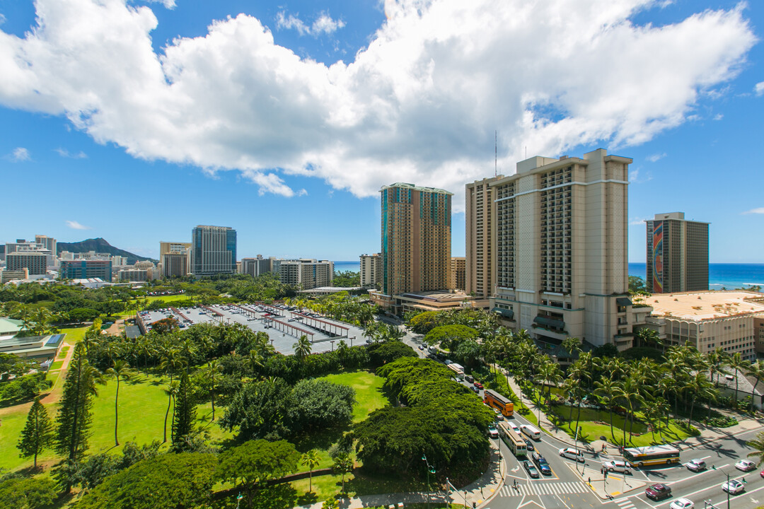 1910 Ala Moana Blvd., Unit 18AF in Honolulu, HI - Building Photo