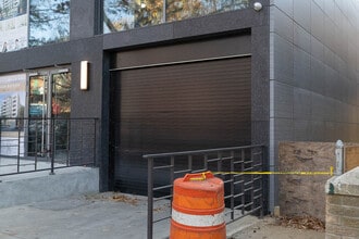 Penrose Tower in Flushing, NY - Foto de edificio - Building Photo