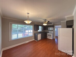 1608 Weststone Dr in Charlotte, NC - Building Photo - Building Photo