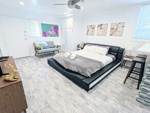 1272 N Hayworth Ave in West Hollywood, CA - Building Photo - Building Photo