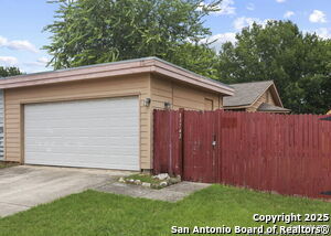 11742 Spring Club Dr in San Antonio, TX - Building Photo