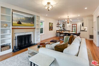 1462 Mentone Ave in Pasadena, CA - Building Photo - Building Photo