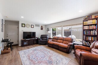 907 Shadywood Cir in Suisun City, CA - Building Photo - Building Photo
