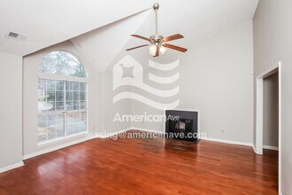 128 Winslow Way in Columbia, SC - Foto de edificio - Building Photo