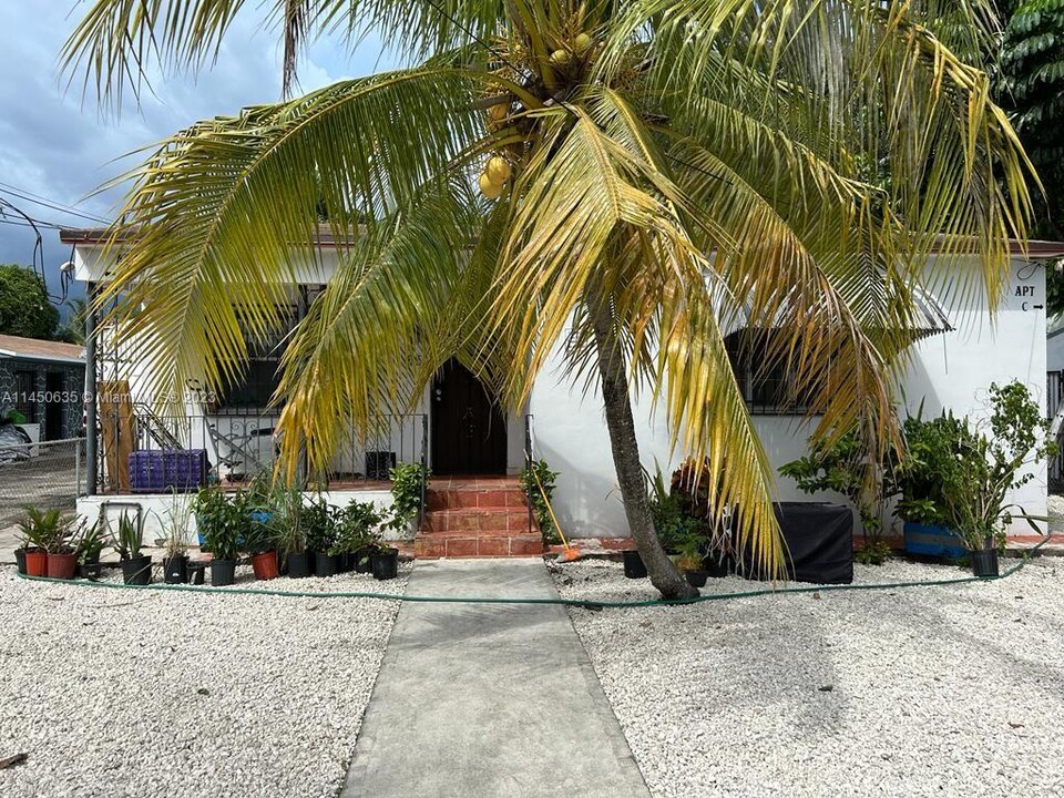 55 NE 69th St in Miami, FL - Building Photo