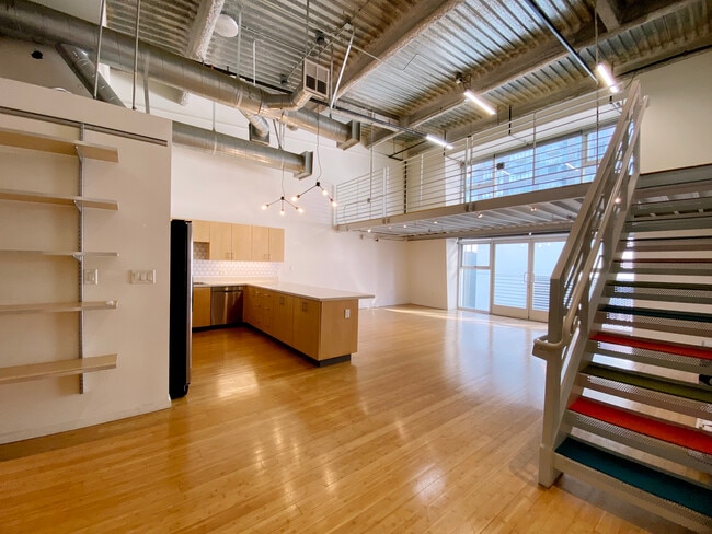 1130 S FLOWER St, Unit 405 in Los Angeles, CA - Foto de edificio - Building Photo