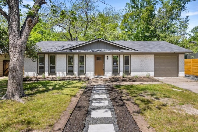 5512 Gloucester Ln, Unit PH6 in Austin, TX - Building Photo - Building Photo