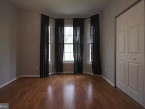 46602 Ellicott Sq, Unit 103 in Potomac Falls, VA - Building Photo - Building Photo