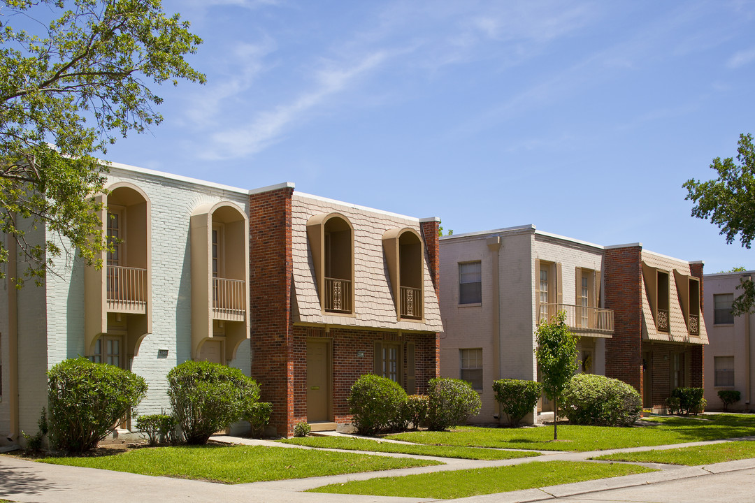 Georgetown Apartments in Metairie, LA - Building Photo