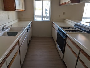 1328 W Gardena Blvd, Unit 2 in Gardena, CA - Building Photo - Building Photo