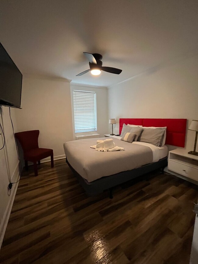 300 Peachtree Rd NE in Atlanta, GA - Building Photo - Building Photo