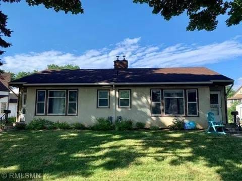 property at 880 Weeks Ave SE