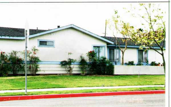 510 Dollie St in Oxnard, CA - Foto de edificio - Building Photo