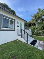 2854 SW 37th Ave in Miami, FL - Building Photo