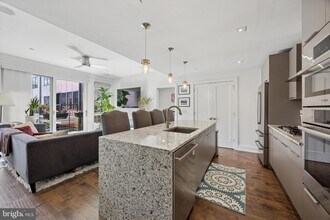 620 N 3rd St, Unit 3B in Philadelphia, PA - Building Photo - Building Photo