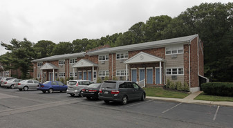 MAPLE CREST GARDEN APTS Building-7 Apartments