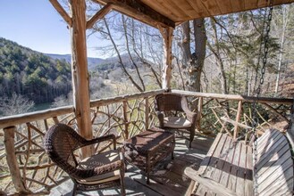 134 Apple Rock Rd in Vilas, NC - Building Photo - Building Photo