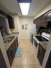 19 Meadow Ridge E, Unit #19 Building F in Columbia, IL - Building Photo - Building Photo