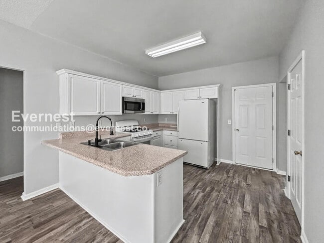 5305 Yoshino Terrace in Powder Springs, GA - Building Photo - Building Photo