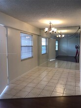 301 SW 135th Ave in Pembroke Pines, FL - Building Photo - Building Photo