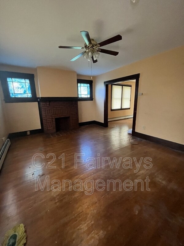 534 Cavitt Ave in Trafford, PA - Building Photo - Building Photo