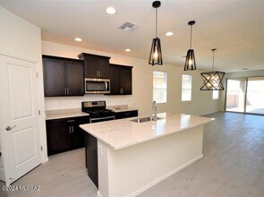 10736 W Embrey Dr in Marana, AZ - Building Photo - Building Photo