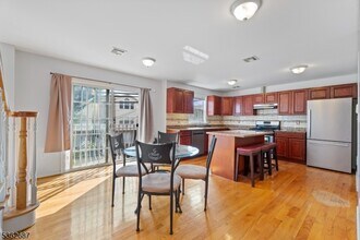 35 Clark St in Newark, NJ - Building Photo - Building Photo