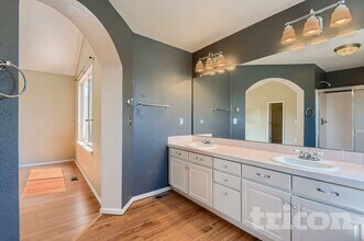 5694 S Quemoy Ct in Centennial, CO - Building Photo - Building Photo