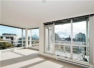 732 Cormorant St in Victoria, BC - Building Photo - Building Photo