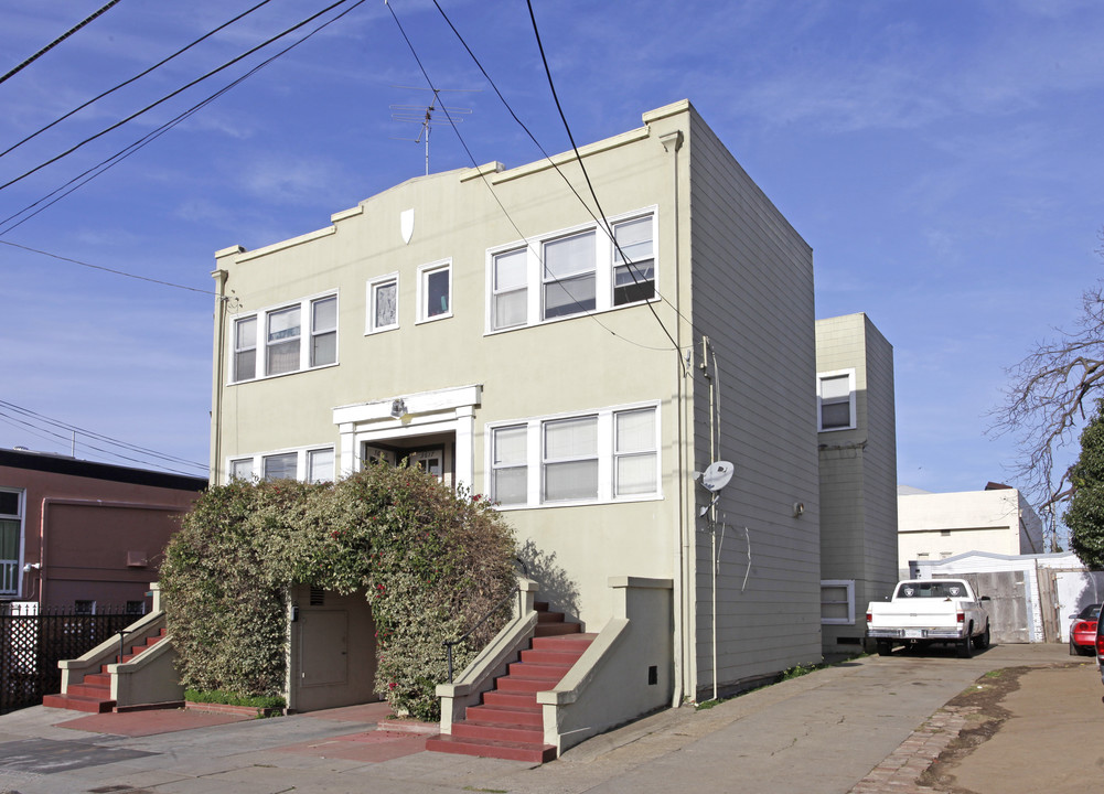 3615-3621 Patterson Ave in Oakland, CA - Building Photo