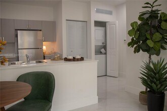 1453 W 29th St in Hialeah, FL - Building Photo - Building Photo