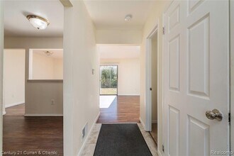 44543 Savery Dr in Canton Township, MI - Building Photo - Building Photo