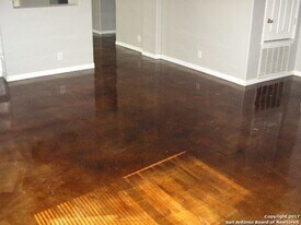 6602 Nora Vista Wy in San Antonio, TX - Building Photo