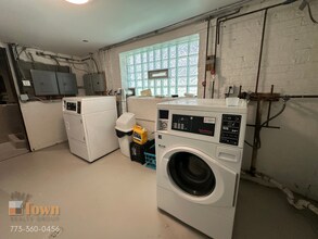 5008 W Henderson St, Unit 2 in Chicago, IL - Building Photo - Building Photo