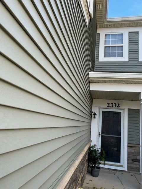 2332 Overlook Ct in Naperville, IL - Foto de edificio - Building Photo