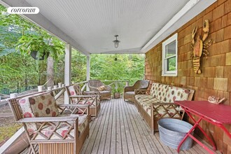 36 Woodbine Dr in East Hampton, NY - Building Photo - Building Photo