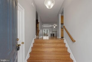 2670 Worrell Ct in Crofton, MD - Building Photo