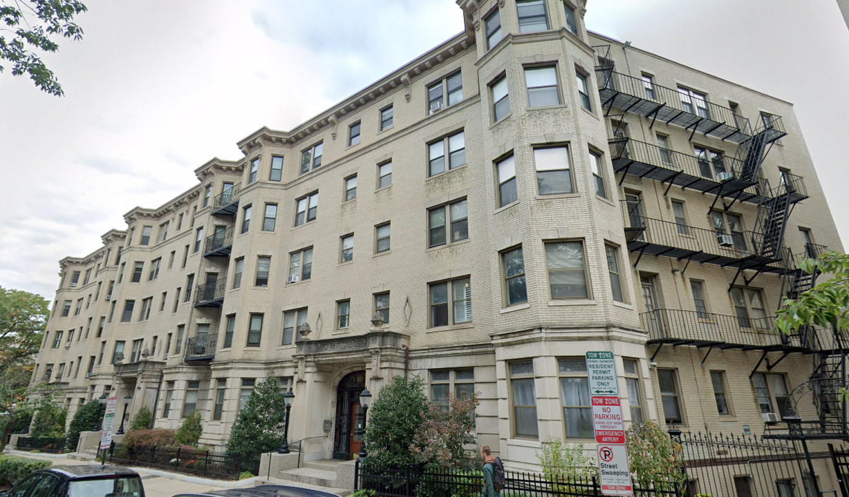 60 Charlesgate E, Unit 115 in Boston, MA - Building Photo