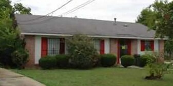 4556 Gordon Ct in Montgomery, AL - Building Photo
