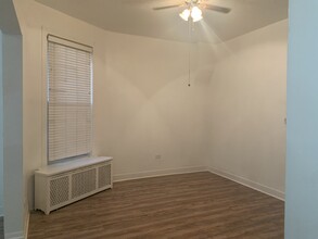 2930 W Polk St, Unit 1 in Chicago, IL - Building Photo - Building Photo