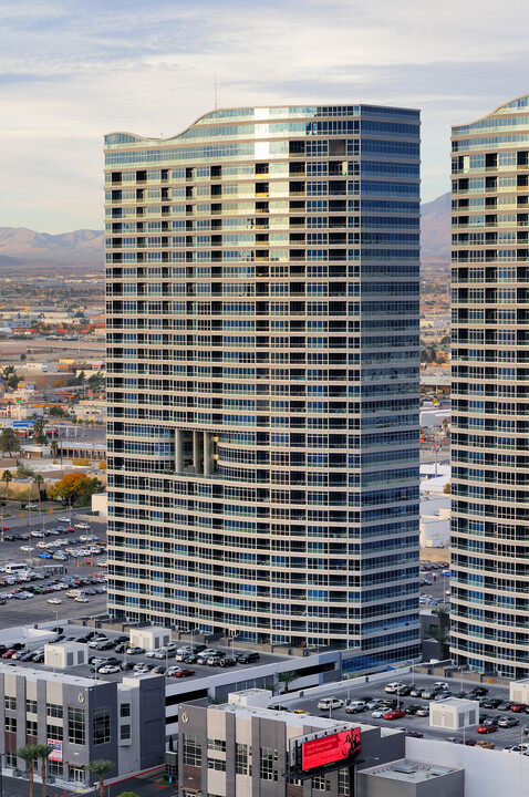 Panorama Tower II in Las Vegas, NV - Building Photo