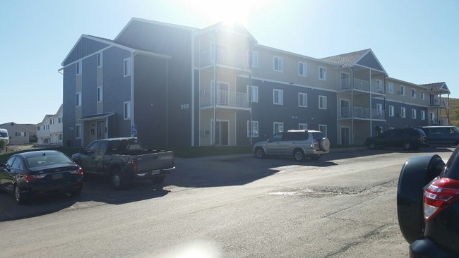 Southern Cross Apartments in Rapid City, SD - Building Photo - Building Photo